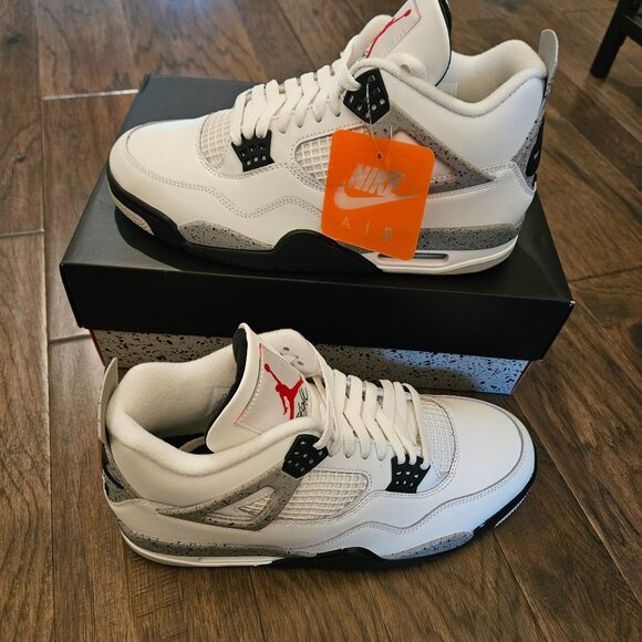 retro 4 size 11